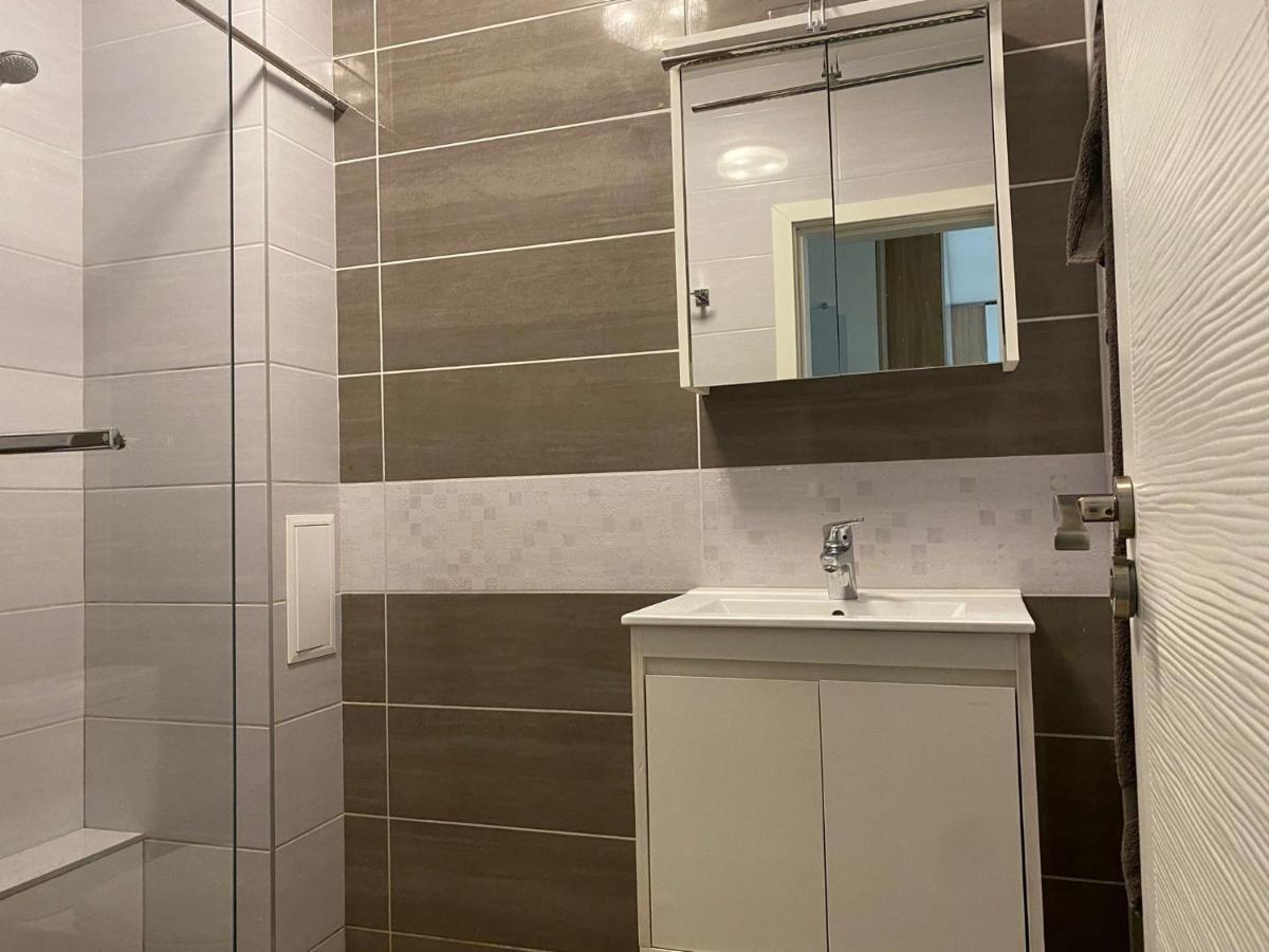 Brand New Apartment With Outdoor Swimming Pool Varna Extérieur photo