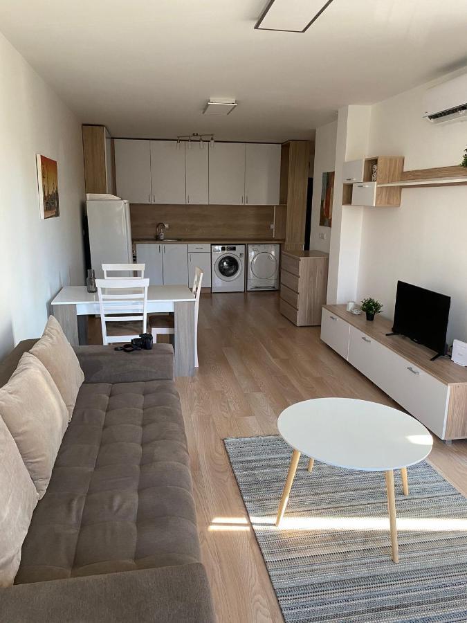Brand New Apartment With Outdoor Swimming Pool Varna Extérieur photo